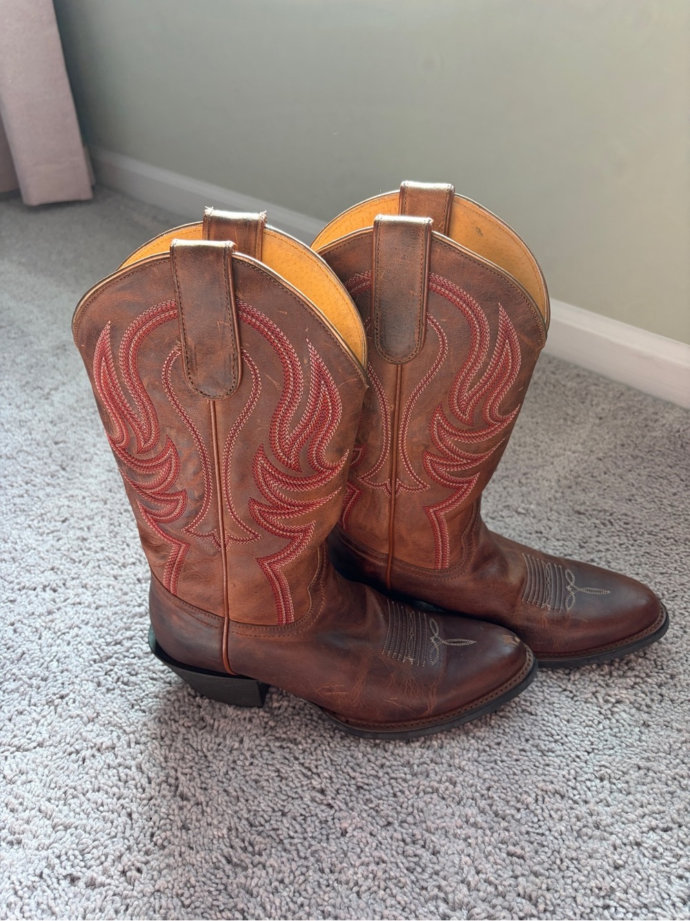 Shyanne Leather Cowboy Boots. Size 8. Like New! Worn Once!